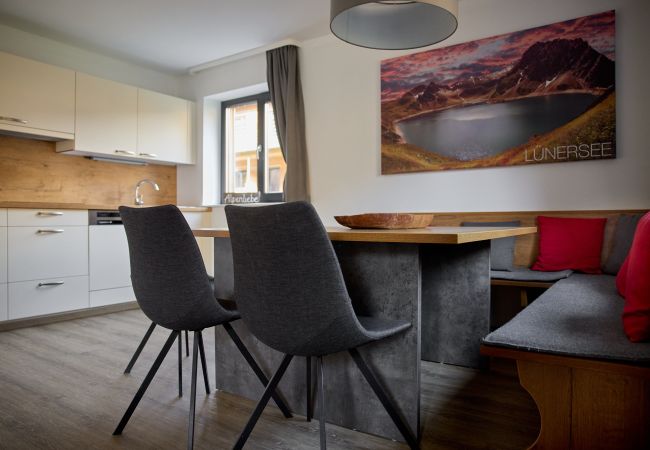 Living room Montan Chalet-Apartment Living room Montan Chalet-Apartment